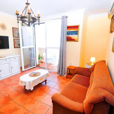Centrico Con Terraza Y Aire Acondicionado Solo Familia Y Pareja * Conil De La Frontera